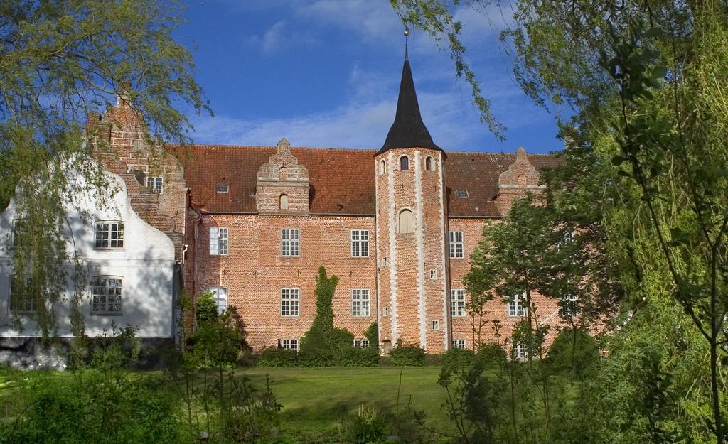 Harridslevgaard Slots Apartments Bogense Exterior photo